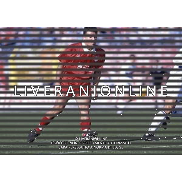 RETROSPETTIVA GIANPIERO PIOVANI CALCIATORE NELLA FOTO GIANPIERO PIOVANI CON LA MAGLIA DEL PIACENZA CALCIO NELL\'ANNO 1994 AG ALDO LIVERANI SAS