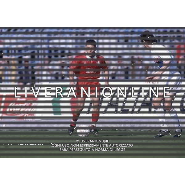RETROSPETTIVA GIANPIERO PIOVANI CALCIATORE NELLA FOTO GIANPIERO PIOVANI CON LA MAGLIA DEL PIACENZA CALCIO NELL\'ANNO 1994 AG ALDO LIVERANI SAS
