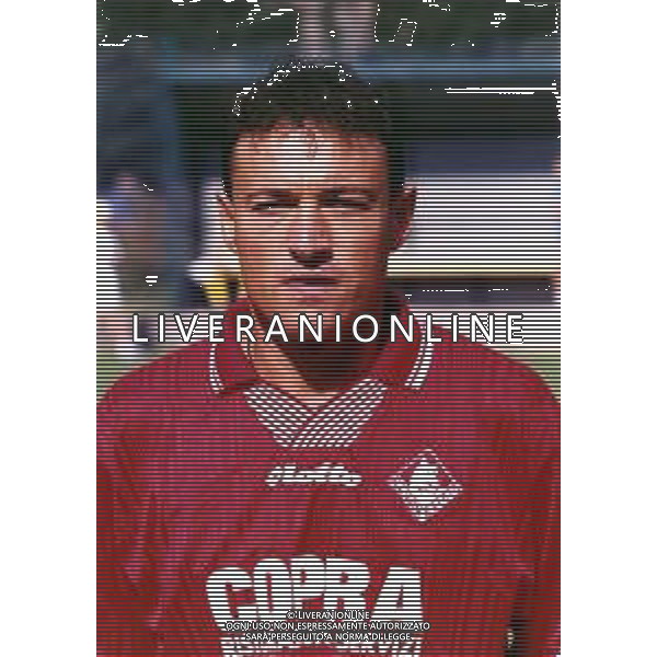 RETROSPETTIVA GIANPIERO PIOVANI CALCIATORE NELLA FOTO GIANPIERO PIOVANI CON LA MAGLIA DEL PIACENZA CALCIO NELL\'ANNO 1999 AG ALDO LIVERANI SAS