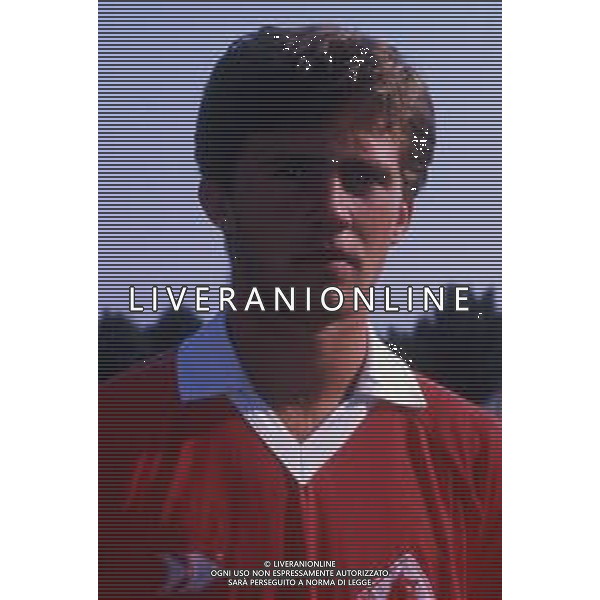 RETROSPETTINA GIAN PAOLO MANIGHETTI CALCIATORE NELLA FOTO GIAN PAOLO MANIGHETTI CON LA MAGLIA DEL PIACENZA CALCIO AG ALDO LIVERANI SAS