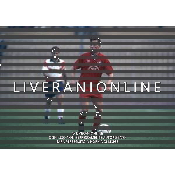 RETROSPETTINA GIAN PAOLO MANIGHETTI CALCIATORE NELLA FOTO GIAN PAOLO MANIGHETTI CON LA MAGLIA DEL PIACENZA CALCIO AG ALDO LIVERANI SAS