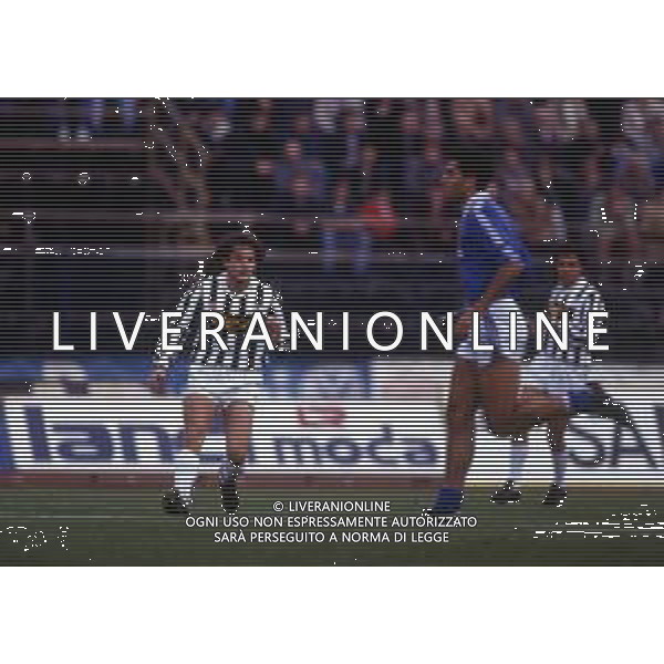 RETROSPETTIVA ANTONIO DE VITIS CALCIATORE NELLA FOTO ANTONIO DE VITIS CON LA MAGLIA DELL\'UDINESE CALCIO AG ALDO LIVERANI SAS