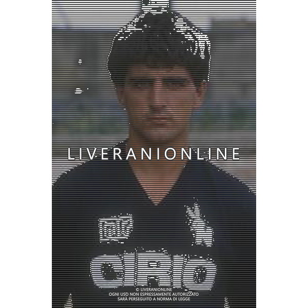 RETROSPETTIVA AGOSTINO IACOBELLI CALCIATORE NELLA FOTO AGOSTINO IACOBELLI CON LA MAGLIA DEL NAPOLI CALCIO AG ALDO LIVERANI SAS