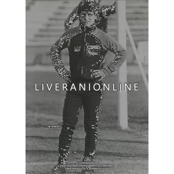 RETROSPETTIVA AGOSTINO IACOBELLI CALCIATORE NELLA FOTO AGOSTINO IACOBELLI CON LA MAGLIA DEL NAPOLI CALCIO AG ALDO LIVERANI SAS