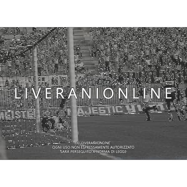 12-09-1982 MILANO CAMPIONATO DI CALCIO SERIE B MILAN SAMBENEDETTESE 2-2 NELLA FOTO DOPO GOAL ALDO SERENA AG ALDO LIVERANI SAS