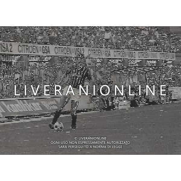 12-09-1982 MILANO CAMPIONATO DI CALCIO SERIE B MILAN SAMBENEDETTESE 2-2 NELLA FOTO JOE JORDAN AG ALDO LIVERANI SAS