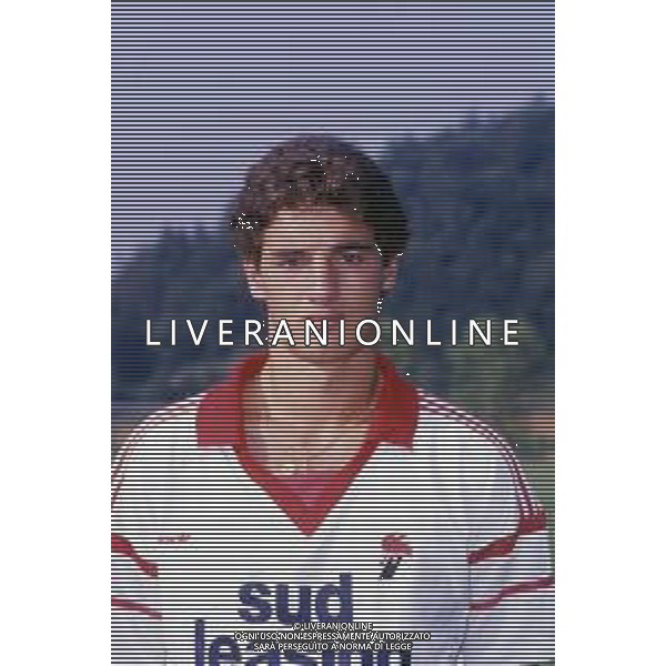 RETROSPETTIVA LORENZO AMORUSO CALCIATORE NELLA FOTO LORENZO AMORUSO CON LA MAGLIA DEL BARI CALCIO AG ALDO LIVERANI SAS