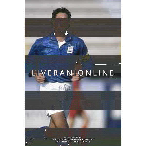 RETROSPETTIVA NICOLA AMORUSO CALCIATORE NELLA FOTO NICOLA AMORUSO CON LA MAGLIA DELLA NAZIONALE ITALIANA NELL\'ANNO 1994-1995 AG ALDO LIVERANI SAS