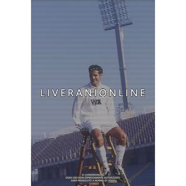 RETROSPETTIVA NICOLA AMORUSO CALCIATORE NELLA FOTO NICOLA AMORUSO CON LA MAGLIA DEL PADOVA CALCIO NELL\'ANNO 1995-1996 AG ALDO LIVERANI SAS