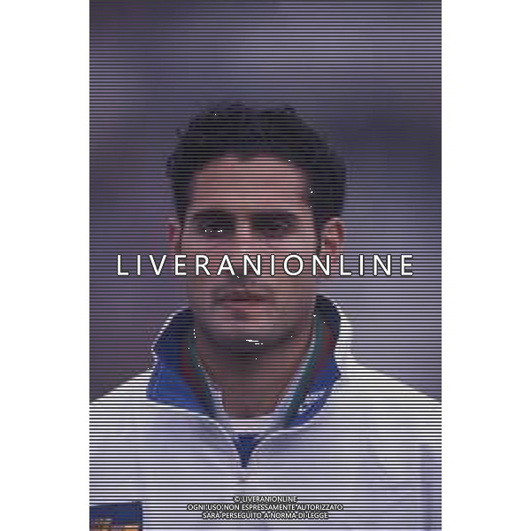RETROSPETTIVA NICOLA AMORUSO CALCIATORE NELLA FOTO NICOLA AMORUSO CON LA MAGLIA DELLA NAZIONALE ITALIANA NELL\'ANNO 1995-1996 AG ALDO LIVERANI SAS