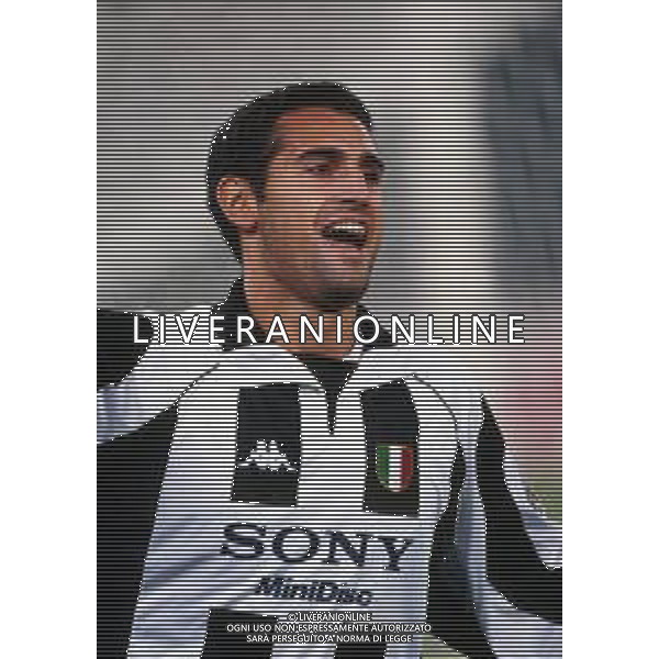 RETROSPETTIVA NICOLA AMORUSO CALCIATORE NELLA FOTO NICOLA AMORUSO CON LA MAGLIA DELLA JUVENTUS NELL\'ANNO 1997-1998 AG ALDO LIVERANI SAS