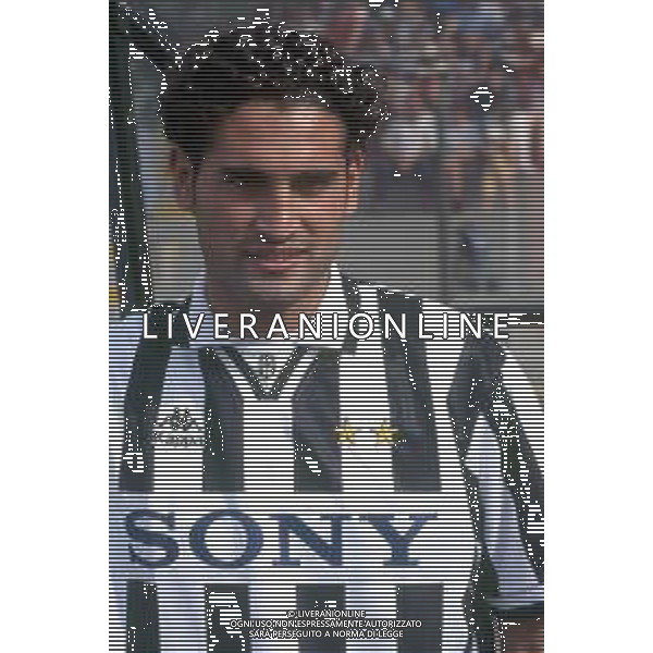 RETROSPETTIVA NICOLA AMORUSO CALCIATORE NELLA FOTO NICOLA AMORUSO CON LA MAGLIA DELLA JUVENTUS AG ALDO LIVERANI SAS