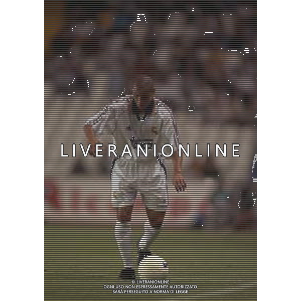 12-08-1998 TROFEO TERESA HERRERA REAL MADRID LAZIO NELLA FOTO ROBERTO CARLOS AG ALDO LIVERANI SAS