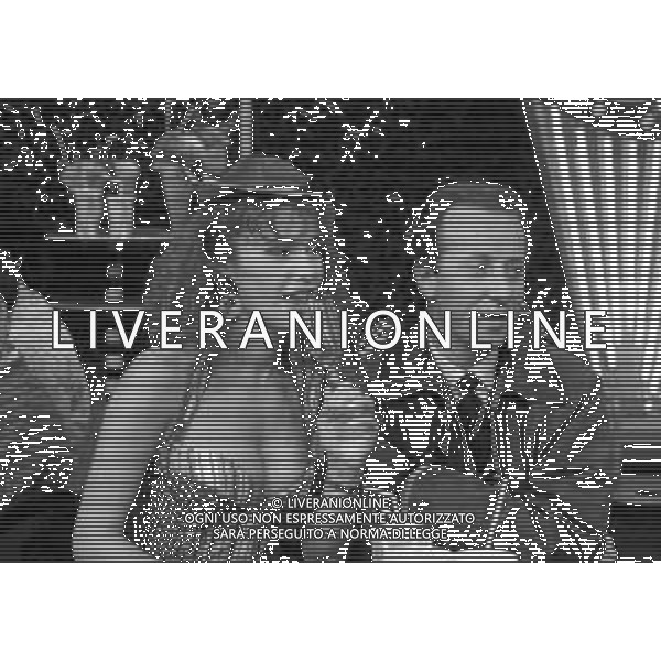 \'DRIVE IN\' programma televisivo Milano 1987 - RETROSPETTIVA Nella foto le ragazze Fast Food ©Archivio Giovanni Liverani / AGENZIA ALDO LIVERANI SAS