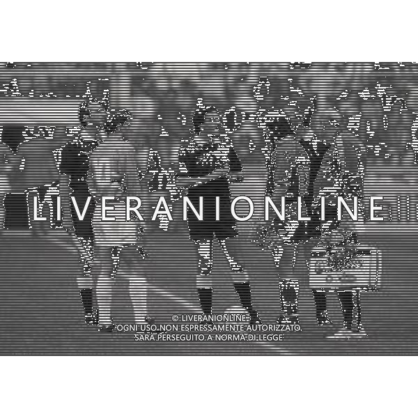 09-06-1991 GENOA FINALE DI RITORNO DI COPPA ITALIA SAMPDORIA ROMA 1-1 NELLA FOTO ROBERTO MANCINI-ARBITRO ARCADIO PEZZELLA E GIUSEPPE GIANNINI AG ALDO LIVERANI SAS