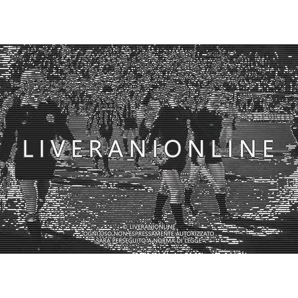 05-03-1986 MILANO COPPA UEFA INTER NANTES 3-0 NELLA FOTO ARBITRO MC GINLAY AG ALDO LIVERANI SAS