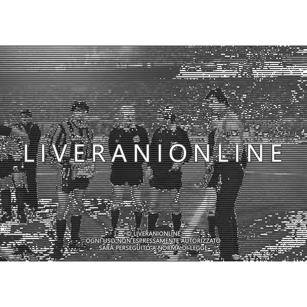 05-03-1986 MILANO COPPA UEFA INTER NANTES 3-0 NELLA FOTO ALESSANDRO ALTOBELLI -ARBITRO MC GINLAY-BERTRAND AG ALDO LIVERANI SAS