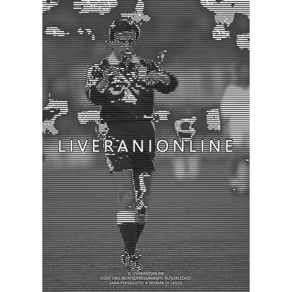 30-03-1993 MILANO SEMIFINALE DI RITORNO MILAN ROMA COPPA ITALIA MILAN ROMA 1-0 NELLA FOTO ARBITRO ARCANGELO PEZZELLA AG ALDO LIVERANI SAS