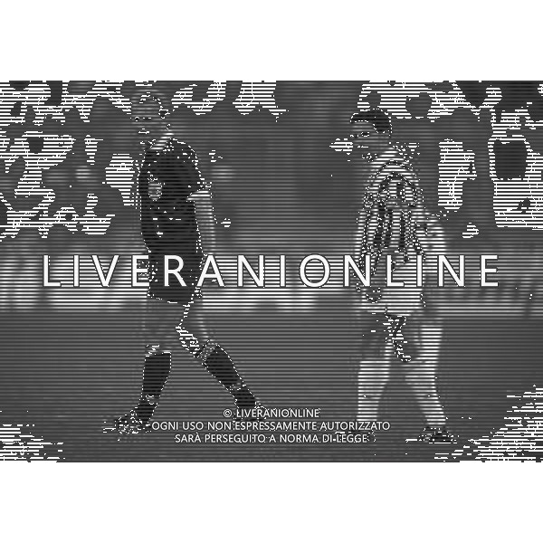 17-03-1993 TORINO QUARTI DI FINALE DI COPPA UEFA JUVENTUS BENFICA 3-0 NELLA FOTO ARBITRO PETER MIKKELSEN E ROBERTO BAGGIO AG ALDO LIVERANI SAS