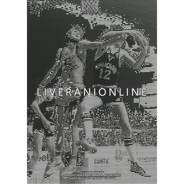RETROSPETTIVA RENZO TOMBOLATO BASKET NELLA FOTO RENZO TOMBOLATO CON LA MAGLIA DELLA GABETTI CANTU\' AG ALDO LIVERANI SAS