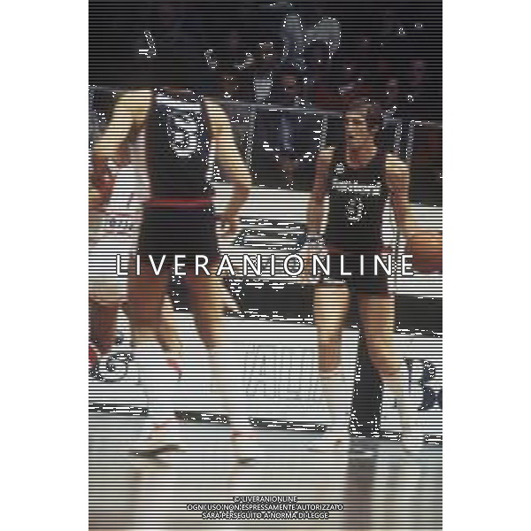 RETROSPETTIVA RENZO TOMBOLATO BASKET NELLA FOTO RENZO TOMBOLATO CON LA MAGLIA DELLA FANTONI UDINE AG ALDO LIVERANI SAS