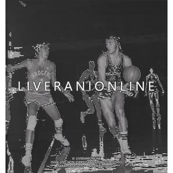 03-11-1974 MILANO CAMPIONATO DI BASKET SERIE A INNOCENTI MILANO-SINUDYNE BOLOGNA NELLA FOTO GIANNI BERTOLOTTI AG ALDO LIVERANI SAS