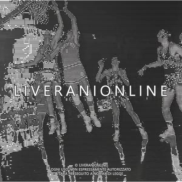 03-11-1974 MILANO CAMPIONATO DI BASKET SERIE A INNOCENTI MILANO-SINUDYNE BOLOGNA NELLA FOTO AZIONE DI GIOCO AG ALDO LIVERANI SAS