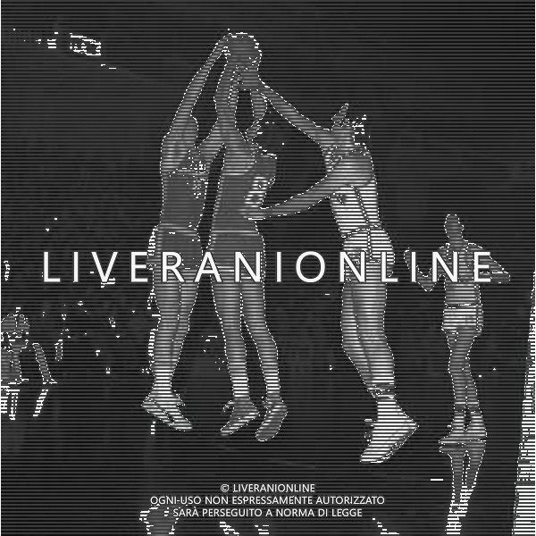 10-11-1974 MILANO CAMPIONATO DI BASKET SERIE A MOBILQUATTRO MILANO-SINUDYNE BOLOGNA NELLA FOTO AZIONE DI GIOCO AG ALDO LIVERANI SAS