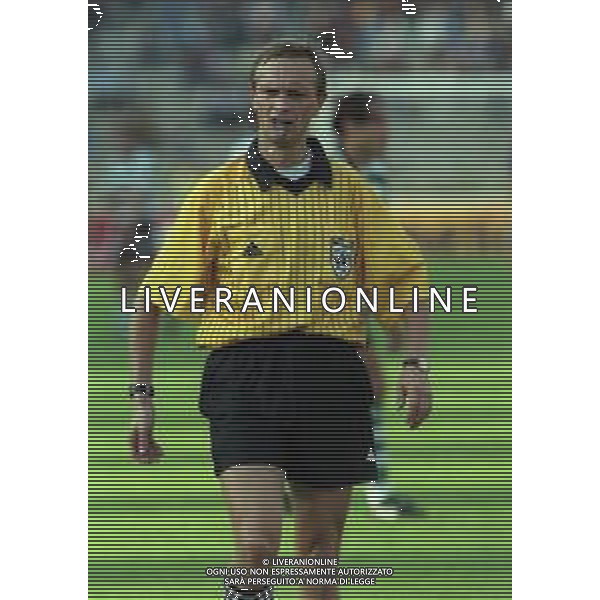 29-09-1998 BOLOGNA- COPPA UEFA BOLOGNA SPORTING LISBONA 2-1 NELLA FOTO ARBITRO ERIC ROMAIN AG ALDO LIVERANI SAS