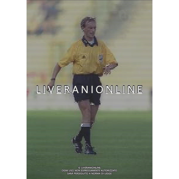 29-09-1998 BOLOGNA- COPPA UEFA BOLOGNA SPORTING LISBONA 2-1 NELLA FOTO ARBITRO ERIC ROMAIN AG ALDO LIVERANI SAS