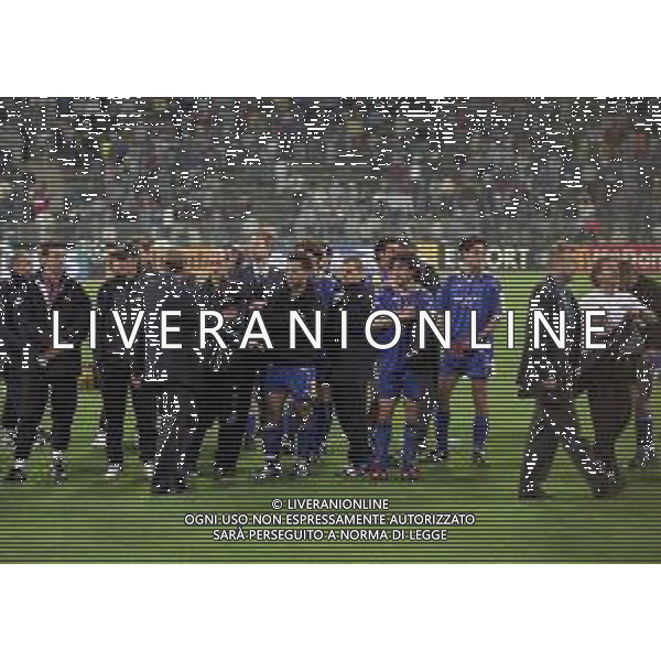 28-05-1997 MONACO DI BAVIERA- FINALE DI CHAMPIONS LEAGUE JUVENTUS BORUSSIA DORTMUND 3-1 NELLA FOTO DELUSIONE GIOCATORI JUVENTUS AG ALDO LIVERANI SAS