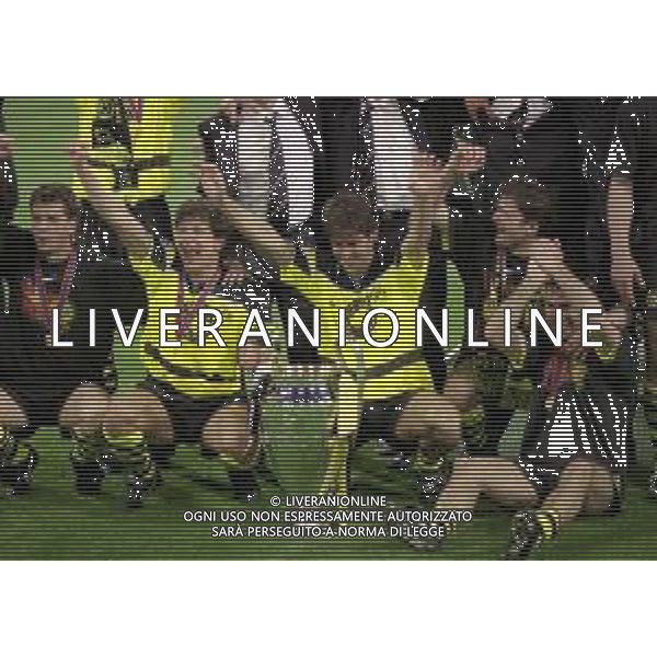 28-05-1997 MONACO DI BAVIERA- FINALE DI CHAMPIONS LEAGUE JUVENTUS BORUSSIA DORTMUND 3-1 NELLA FOTO I GIOCATORI DEL BORUSSIA DORTMUND FESTEGGIANO LA VITTORIA DELLA COPPA CAMPIONI AG ALDO LIVERANI SAS