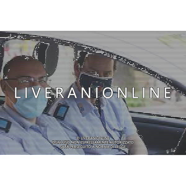 RIAPERTURA DEL MERCATO ORTOFRUTTICOLO NELLA FASE 2 DELL\'EMERGENZA CORONAVIRUS A REGGIO EMILIA 09.05.2020 NELLA FOTO CONTROLLI DELLA POLIZIA LOCALE CON LA MASCHERINA ©SANTANDREA / AGENZIA ALDO LIVERANI SAS