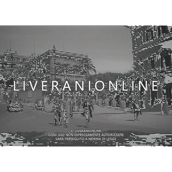 1936-1939 ROMA -VITA QUOTIDIANA E MONUMENTI PER LE VIE DI ROMA FOTO ARCHIVIO VESPASIANI-AG GIOVANNI LIVERANI-AG ALDO LIVERANI SAS