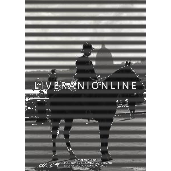 1936-1939 ROMA -VITA QUOTIDIANA E MONUMENTI PER LE VIE DI ROMA FOTO ARCHIVIO VESPASIANI-AG GIOVANNI LIVERANI-AG ALDO LIVERANI SAS