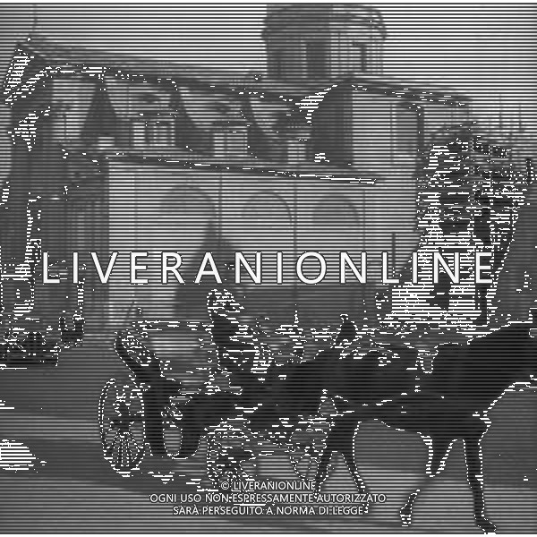 1936-1939 ROMA -VITA QUOTIDIANA E MONUMENTI PER LE VIE DI ROMA FOTO ARCHIVIO VESPASIANI-AG GIOVANNI LIVERANI-AG ALDO LIVERANI SAS