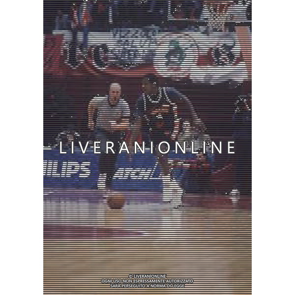 RETROSPETTIVA LARRY MIDDLETON BASKET NELLA FOTO LARRY MIDDLETON CON LA MAGLIA STEFANEL TRIESTE AG ALDO LIVERANI SAS