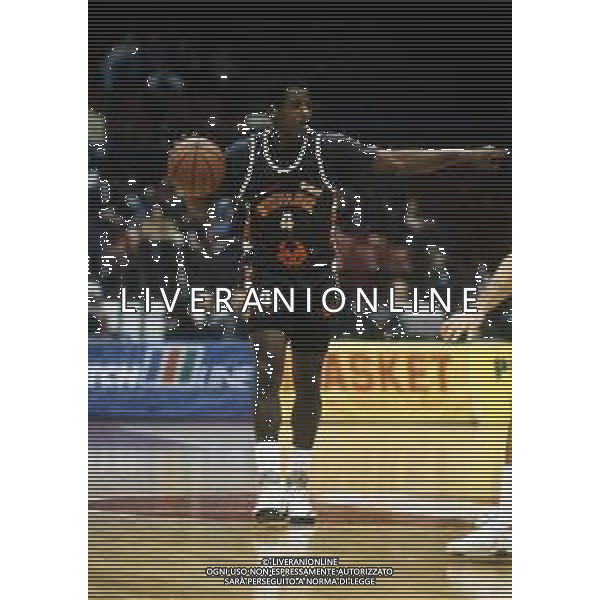 RETROSPETTIVA LARRY MIDDLETON BASKET NELLA FOTO LARRY MIDDLETON CON LA MAGLIA STEFANEL TRIESTE AG ALDO LIVERANI SAS