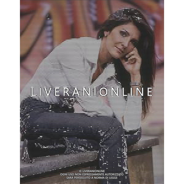 La giornalista ELENA GUARNIERI, a Milano nel 2000 alla conduzione di Sipario del TG4. ©ARCHIVIO ALDO LIVERANI SAS