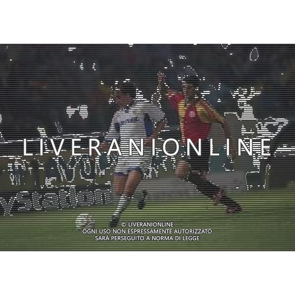 01-10-1997 PARMA COPPA UEFA FASE A GIRONI PARMA GALATASARAY 2-0 NELLA FOTO FABIO CANNAVARO E HAKAN SUKUR AG ALDO LIVERANI SAS