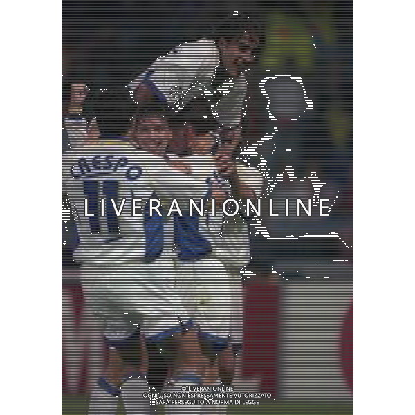 01-10-1997 PARMA COPPA UEFA FASE A GIRONI PARMA GALATASARAY 2-0 NELLA FOTO ABBRACCI GIOCATORI PARMA DOPO IL GOAL AG ALDO LIVERANI SAS