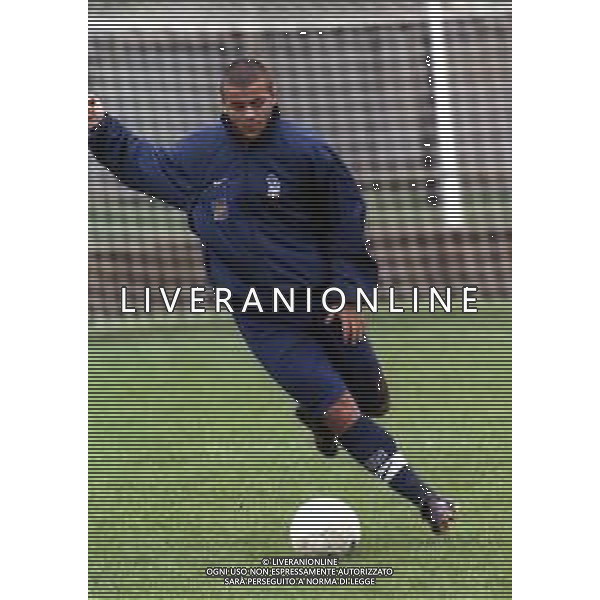 ALLENAMENTO DELLA NAZIONALE ITALIANA UNDER 21 A CREMONA 1998-1999 NELLA FOTO CLAUDIO RIVALTA ©ARCHIVIO AGENZIA ALDO LIVERANI SAS
