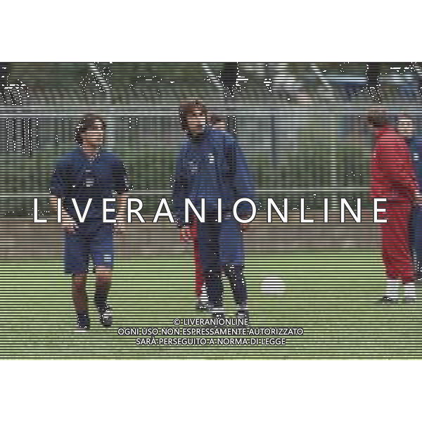 ALLENAMENTO DELLA NAZIONALE ITALIANA UNDER 21 A CREMONA 1998-1999 NELLA FOTO ANDREA PIRLO E ALESSANDRO FRAU ©ARCHIVIO AGENZIA ALDO LIVERANI SAS