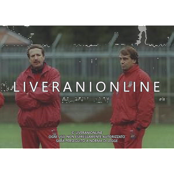 ALLENAMENTO DELLA NAZIONALE ITALIANA UNDER 21 A CREMONA 1998-1999 NELLA FOTO L\'ALLENATORE MARCO TARDELLI CON RENATO ZACCARELLI ©ARCHIVIO AGENZIA ALDO LIVERANI SAS