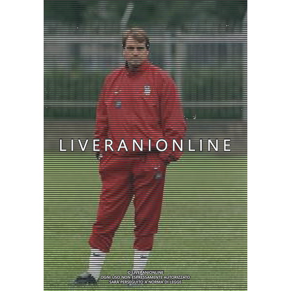 ALLENAMENTO DELLA NAZIONALE ITALIANA UNDER 21 A CREMONA 1998-1999 NELLA FOTO L\'ALLENATORE MARCO TARDELLI ©ARCHIVIO AGENZIA ALDO LIVERANI SAS