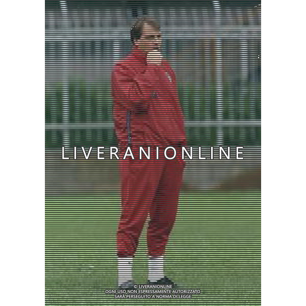 ALLENAMENTO DELLA NAZIONALE ITALIANA UNDER 21 A CREMONA 1998-1999 NELLA FOTO L\'ALLENATORE MARCO TARDELLI ©ARCHIVIO AGENZIA ALDO LIVERANI SAS