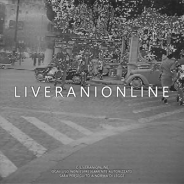 VEDUTE DELLA CITTA\' DI ROMA - RETROSPETTIVA 1950 - 1960 Nella foto gente nel traffico per le vie del centro ©Archivio Giovanni Liverani / AGENZIA ALDO LIVERANI SAS