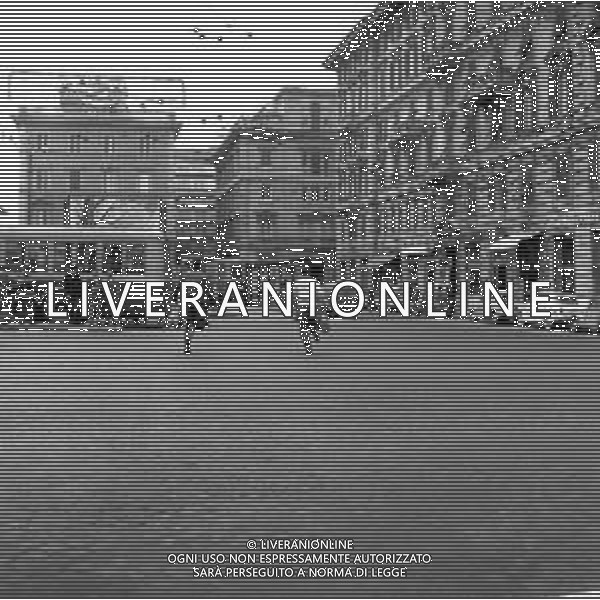 VEDUTE DELLA CITTA\' DI ROMA - RETROSPETTIVA 1950 - 1960 Nella foto gente nel traffico per le vie del centro ©Archivio Giovanni Liverani / AGENZIA ALDO LIVERANI SAS