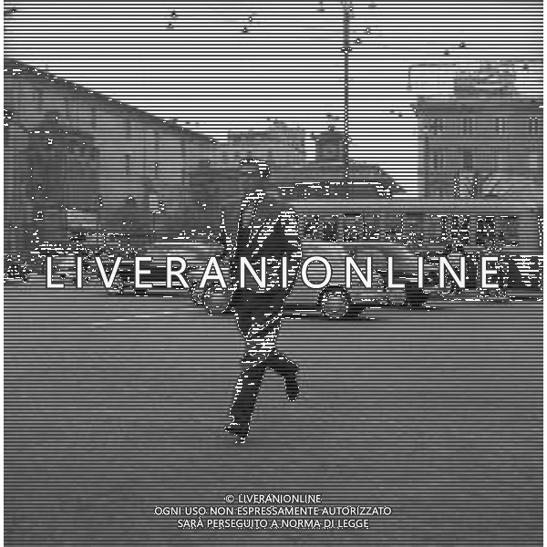 VEDUTE DELLA CITTA\' DI ROMA - RETROSPETTIVA 1950 - 1960 Nella foto gente nel traffico per le vie del centro ©Archivio Giovanni Liverani / AGENZIA ALDO LIVERANI SAS