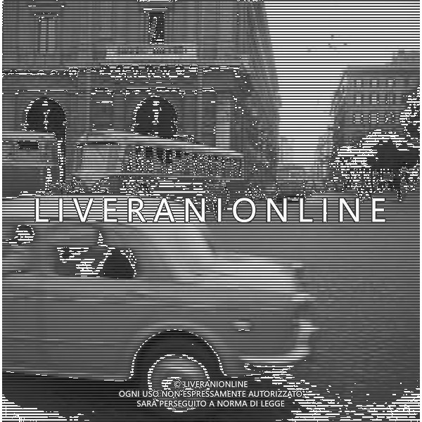 VEDUTE DELLA CITTA\' DI ROMA - RETROSPETTIVA 1950 - 1960 Nella foto gente nel traffico per le vie del centro ©Archivio Giovanni Liverani / AGENZIA ALDO LIVERANI SAS